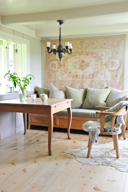 Fargepalett for stue – dempede jordfarger og tekstur.